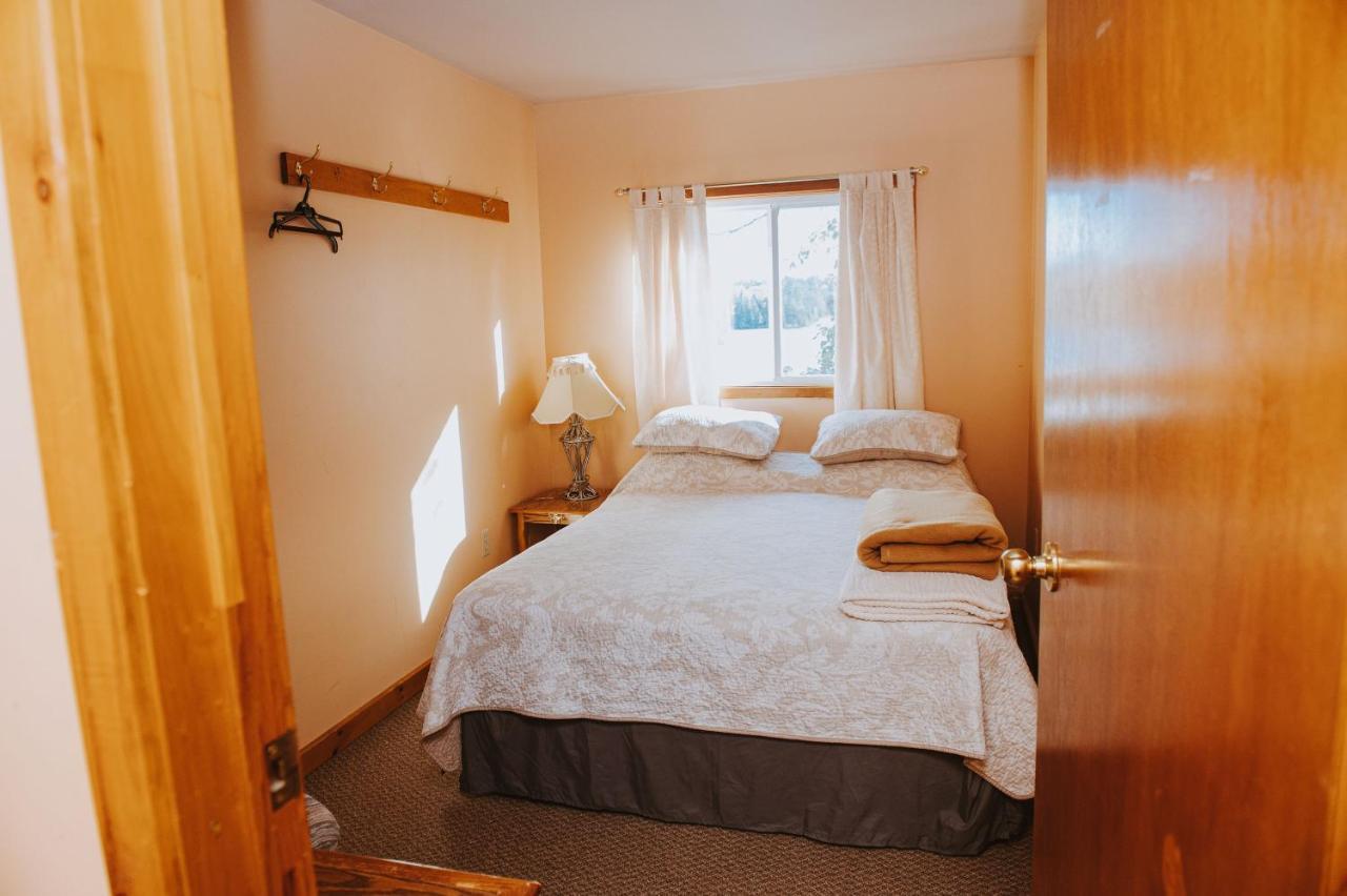 Lang Lake Resort Espanola Zewnętrze zdjęcie