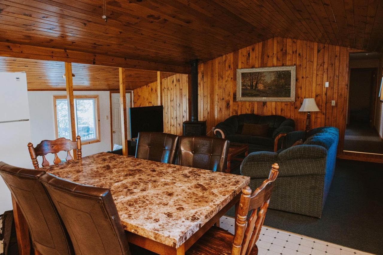Lang Lake Resort Espanola Zewnętrze zdjęcie